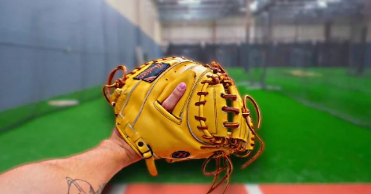 what size catchers mitt do pros use